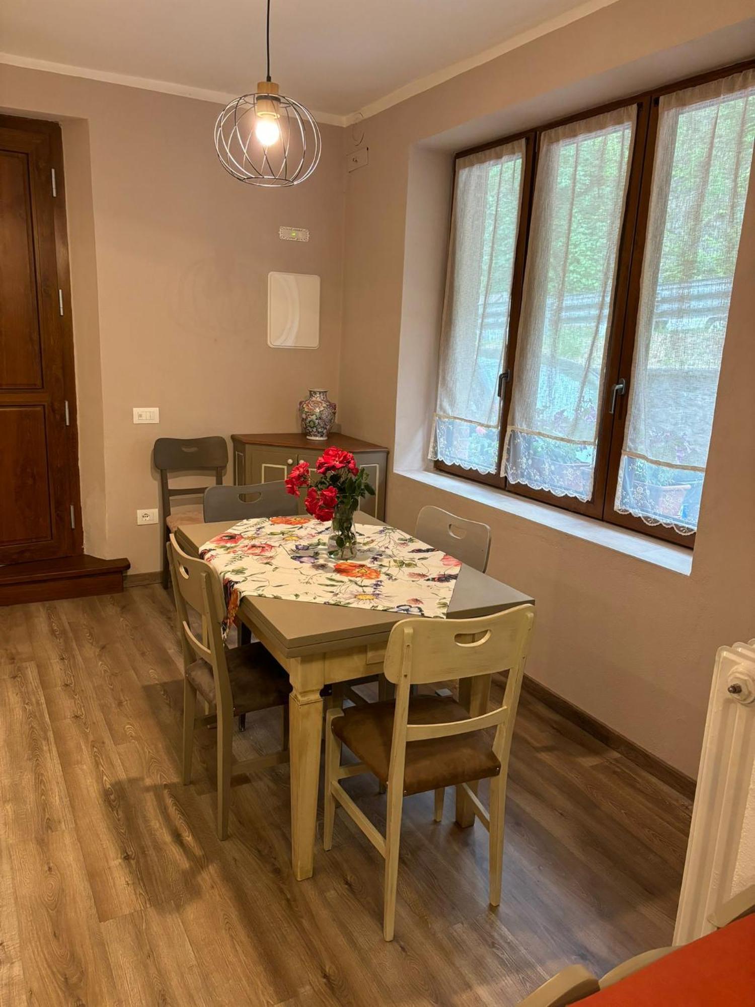 Da Cinzia Apartment พิเอเวเพลาโก ภายนอก รูปภาพ