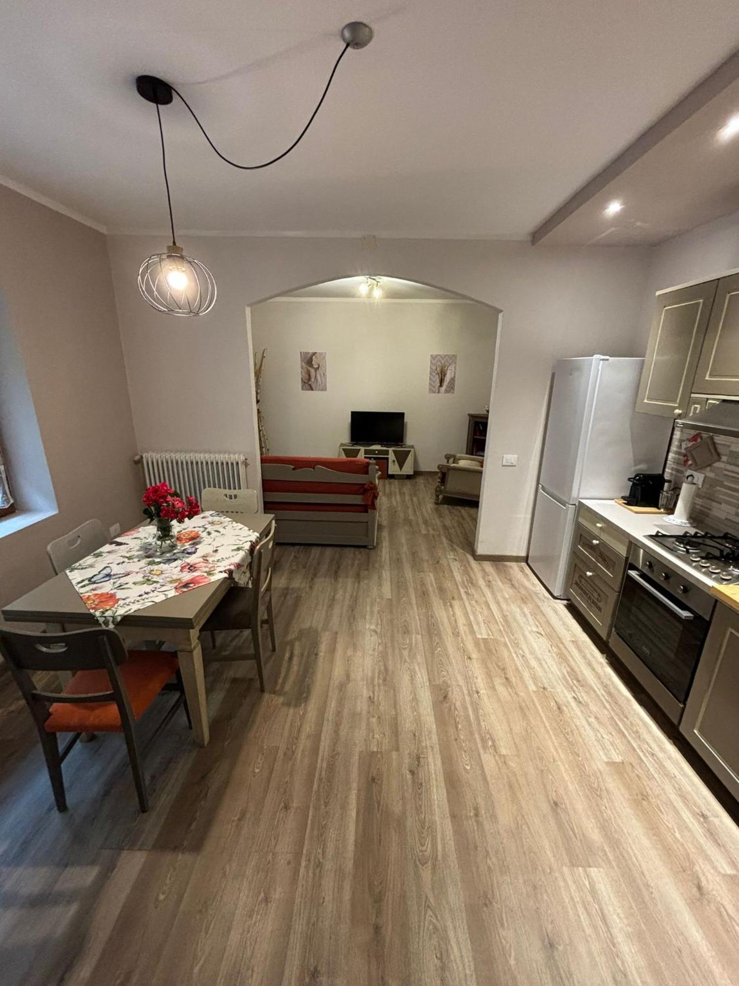 Da Cinzia Apartment พิเอเวเพลาโก ภายนอก รูปภาพ